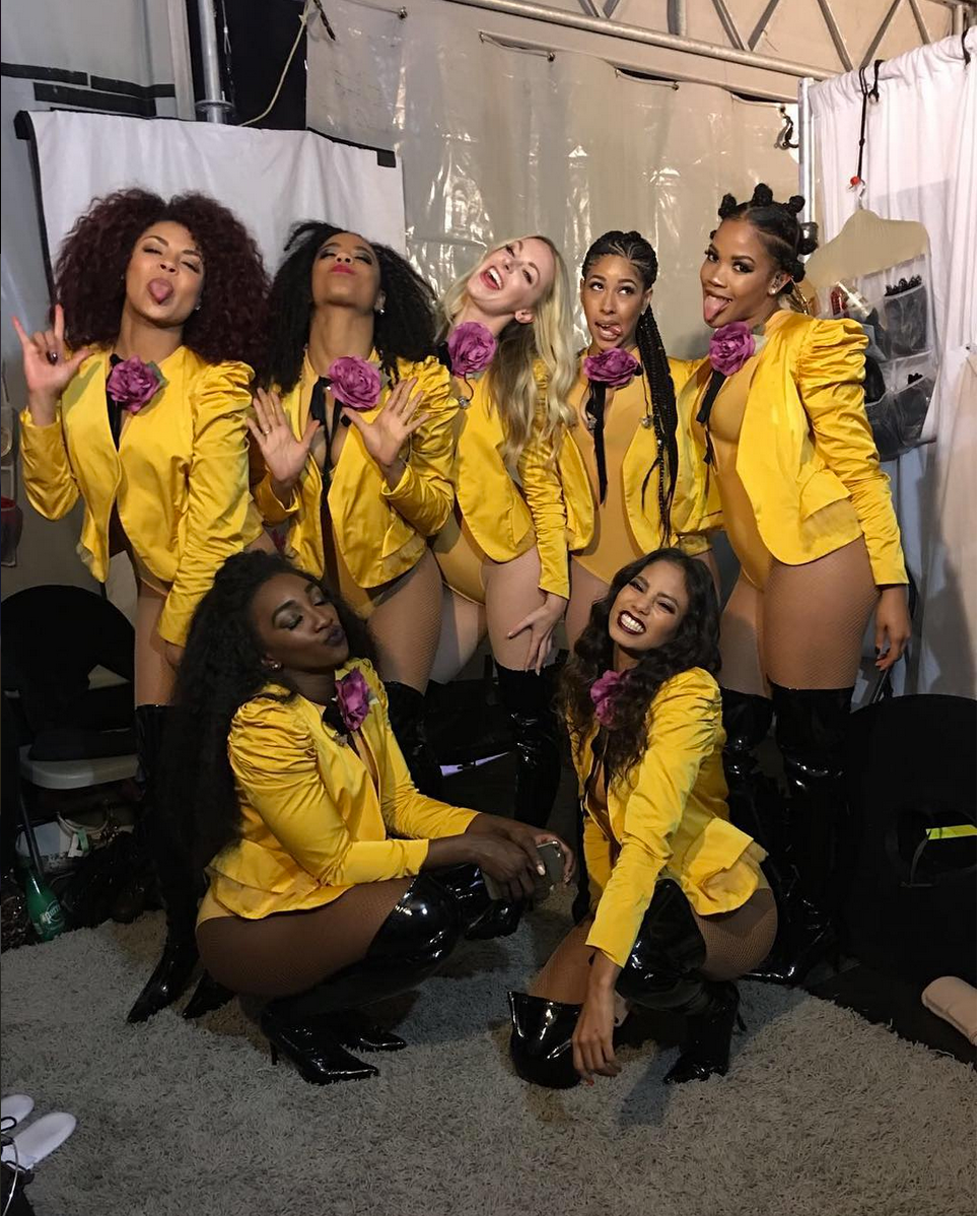 Beyoncé Closes Out 'Formation' Tour in Stunning Lemonade-Inspired Wardrobe
